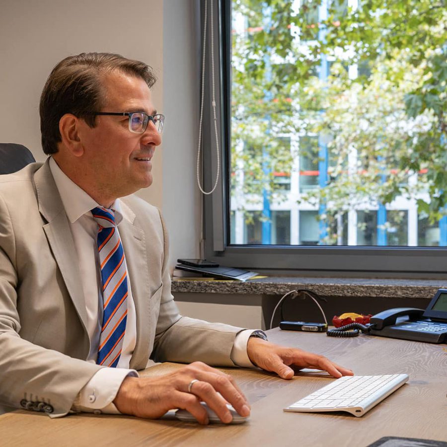 Martin_Buntenbroich_desk